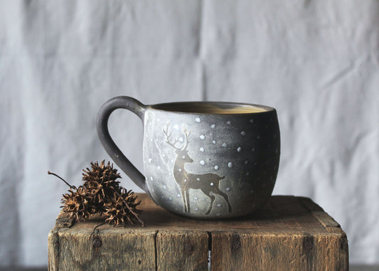 Cervo in ascolto - Tazza in gres scuro