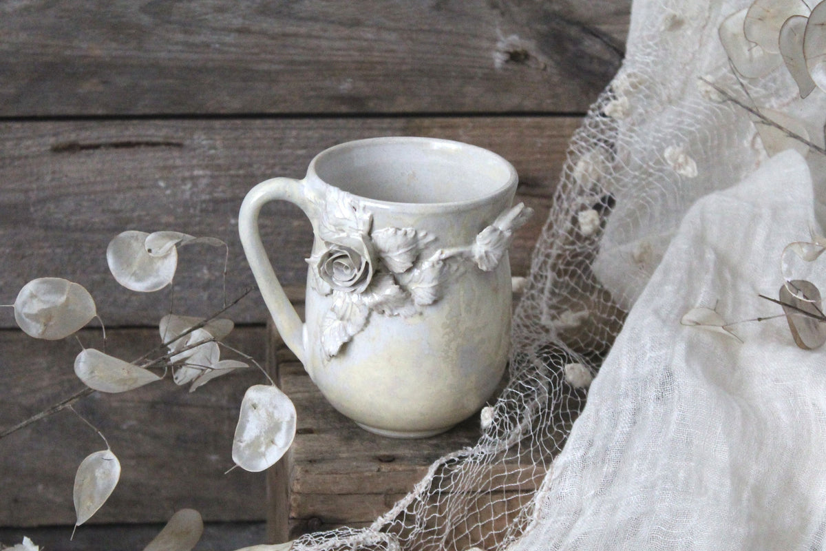 Tazza Rosa Alice (avorio) - Tazza in gres artigianale