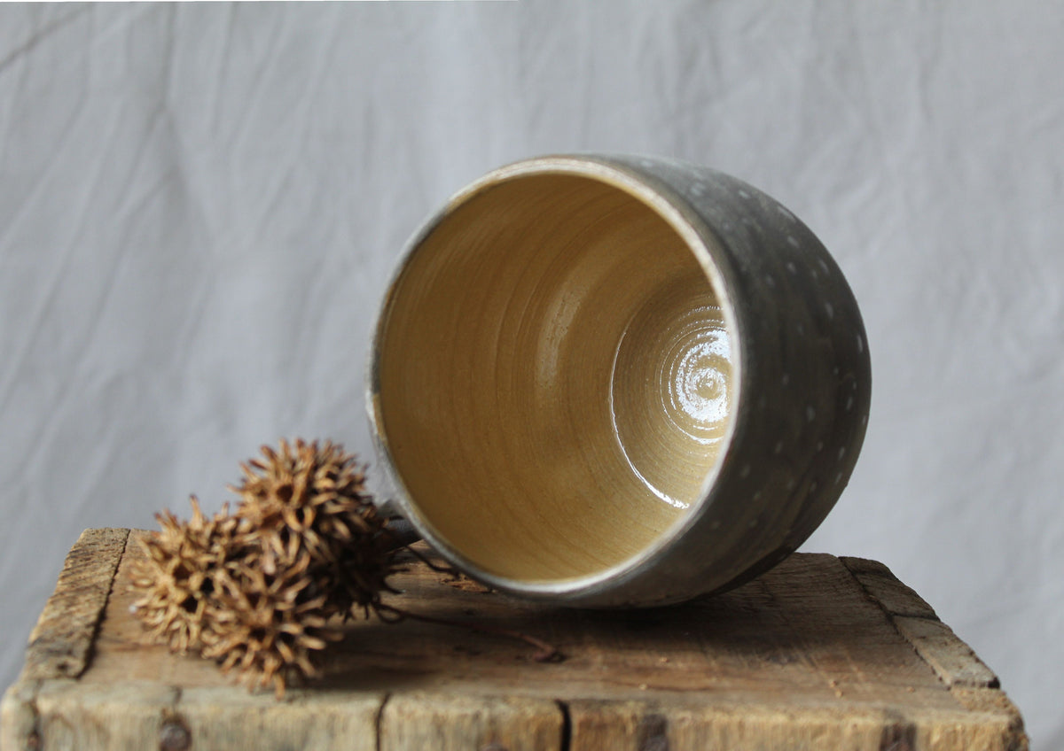 Cervo che guarda - Tazza in gres scuro